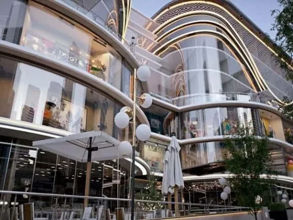 بالتقسيط إشتري عيادة في الشانزليزيه العاصمة الإدارية بمساحة 117 متر