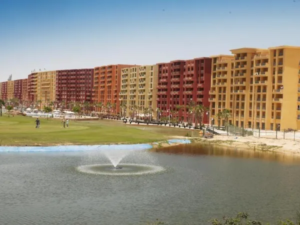أحصل على شقة فندقية في سيا جولف باي مارينا الساحل الشمالي بمساحة 50 متر