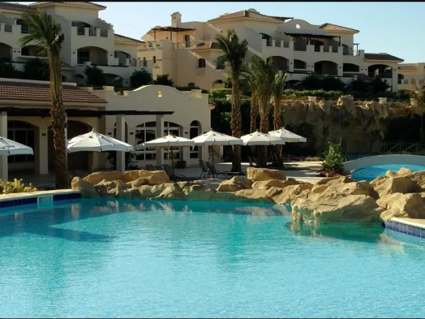 Live In El Dome Marina and Valley Resort