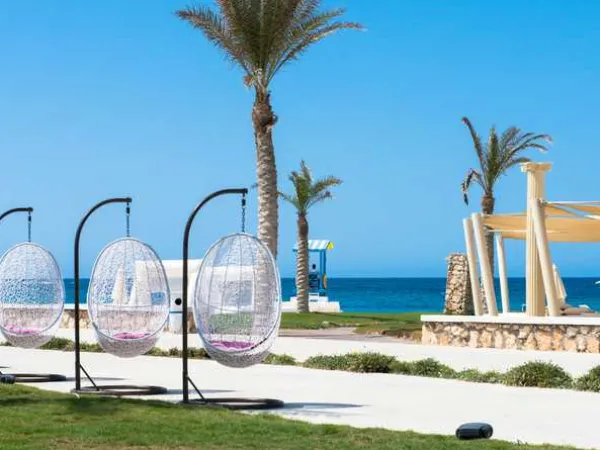 اشتري شاليه بمساحة 100 متر في قرية ايفيا ماونتن فيو الساحل الشمالي