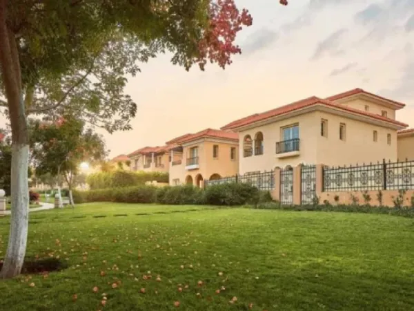 أحصل على فيلا في جراند بارك بمساحة 221 متر