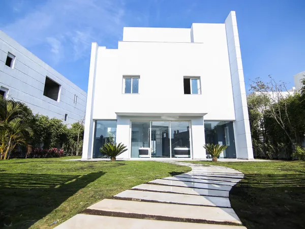 توين هاوس لقطة للبيع 268م في كمبوند سكوير أكتوبر بسعر خيالي