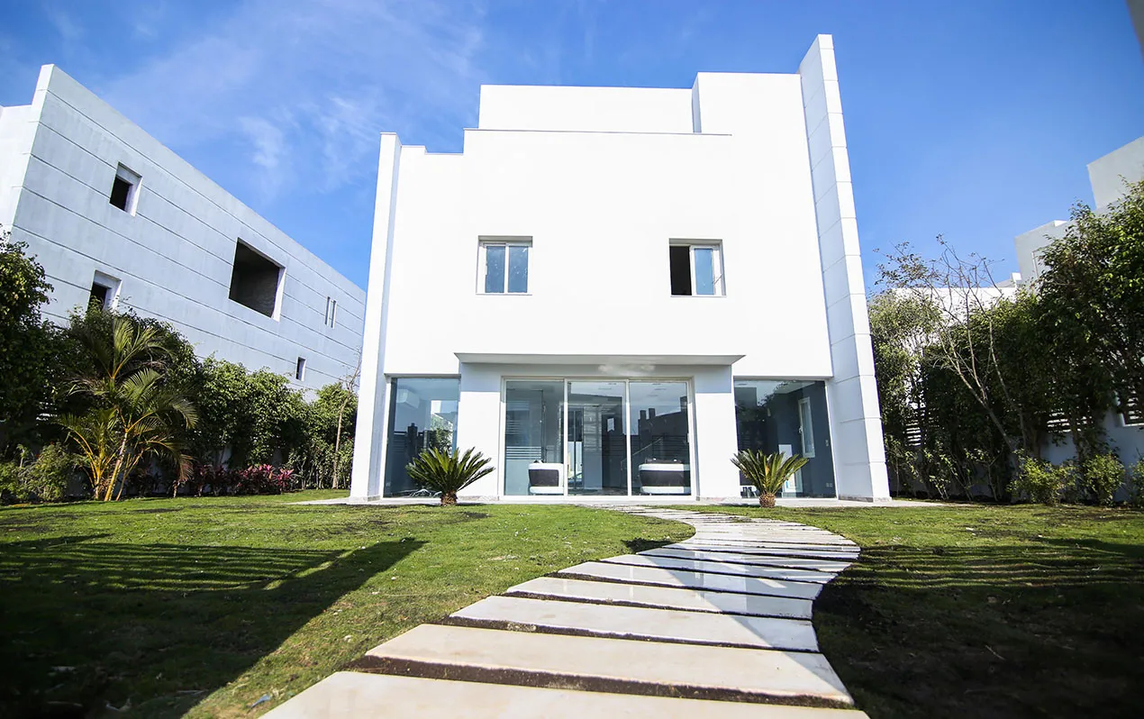 290m Twin House for sale with less than market price in Square