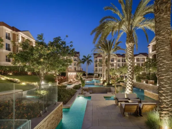 أحصل على شقة في كمبوند ريجنتس سكوير التجمع الخامس بمساحة 164 متر