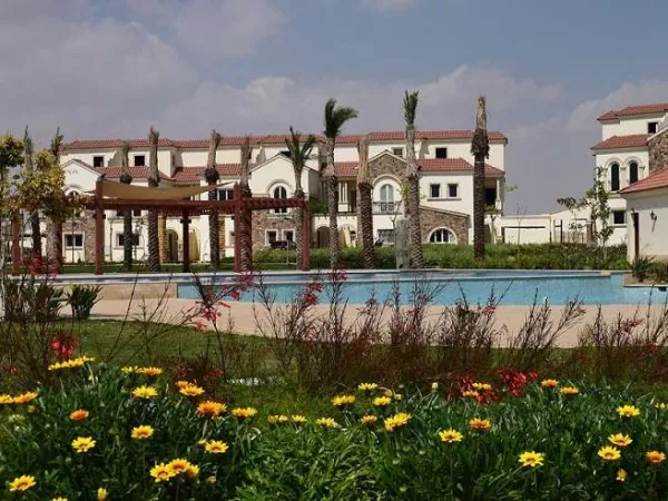 بمُقدم 10% أحصل على توين هاوس بمساحة 329 متر في ديفينا جاردنز الشروق