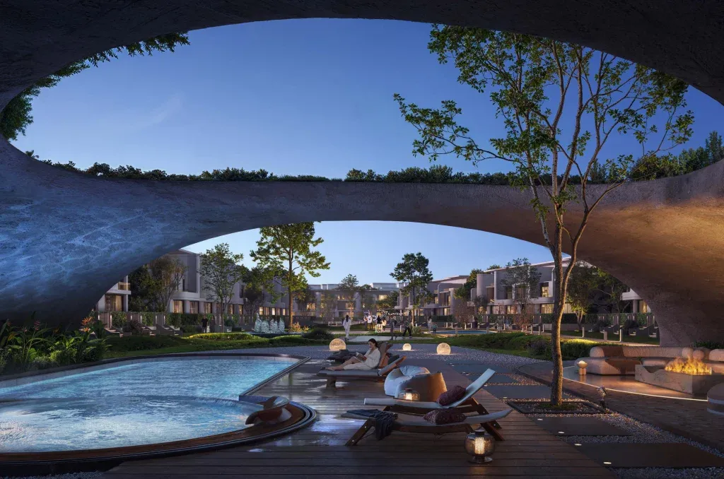 Seize the opportunity and get a townhouse with an area of ​​200 meters in the Scenes Compound