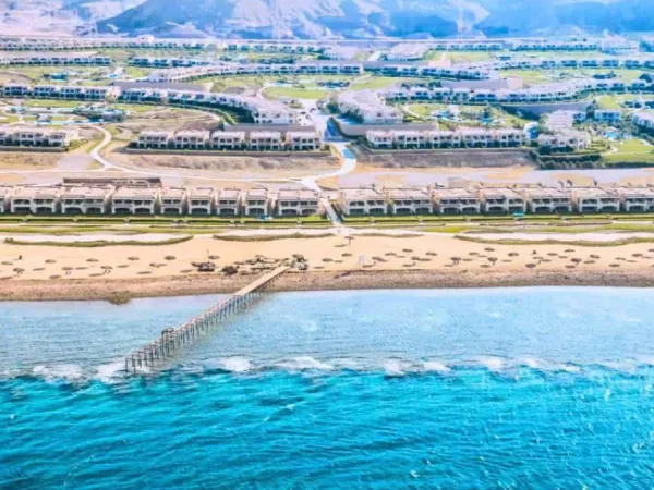 سارع بحجز تاون هاوس في مشروع قرية لافيستا 6 العين السخنة بمساحات تبدا 120م