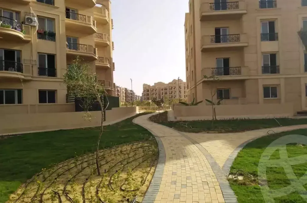 بمساحة 151 متراً بنتهاوس للبيع في كمبوند ديار 1