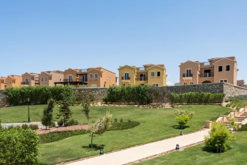 Hurry up to buy a Twin House in Mountain View Diplomats, with an area 168m