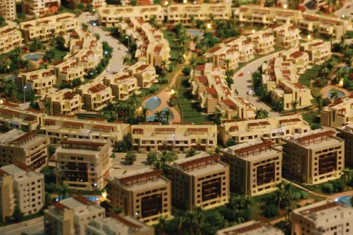 استلم حالا شقتك 175 متر من كمبوند سكوير فقط ب 10%