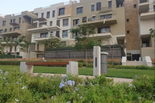 شقق للبيع ايست تاون سوديك التجمع الخامس 4 غرف نوم 205 م