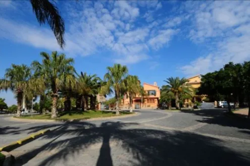 شقه للبيع 186م كمبوند بالم هيلز أكتوبر