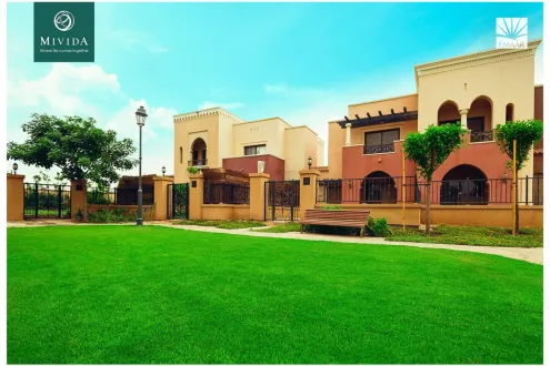 3 Bedrooms Twin Houses For Sale in Mivida 240m²