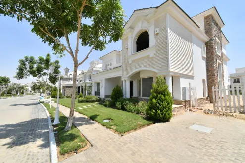 Villa 500m In New Cairo, Mountain View 2 Compound