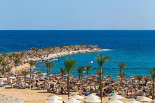 Special offer of 150 m apartment for sale in The Club House Project with distinctive location