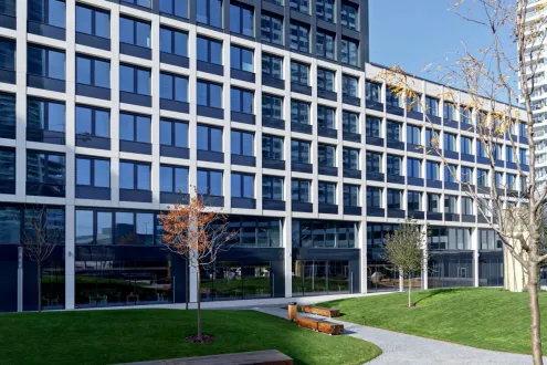 Store 81m 10% Downpayment In Panorama Business Center Project