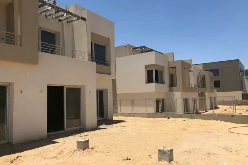 For lovers of Sophistication, An Apartment For Sale In Palm Valley With 200m