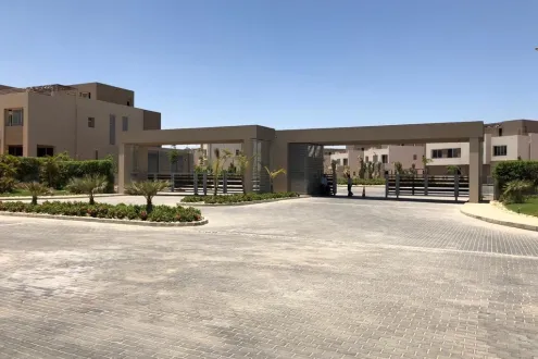 Townhouse For Sale In Palm Valley Compound With 270m²