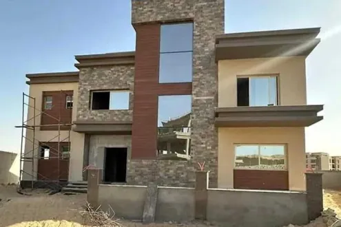 In New Cairo, book a townhouse in Noble Compound with 254 meters