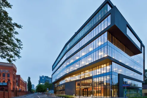 Opportunity pharmacy for sale 50 square meters in R One Mall at a fantastic price