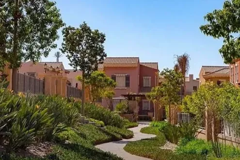 For sale in installments A 400m villa in Mivida Gardens