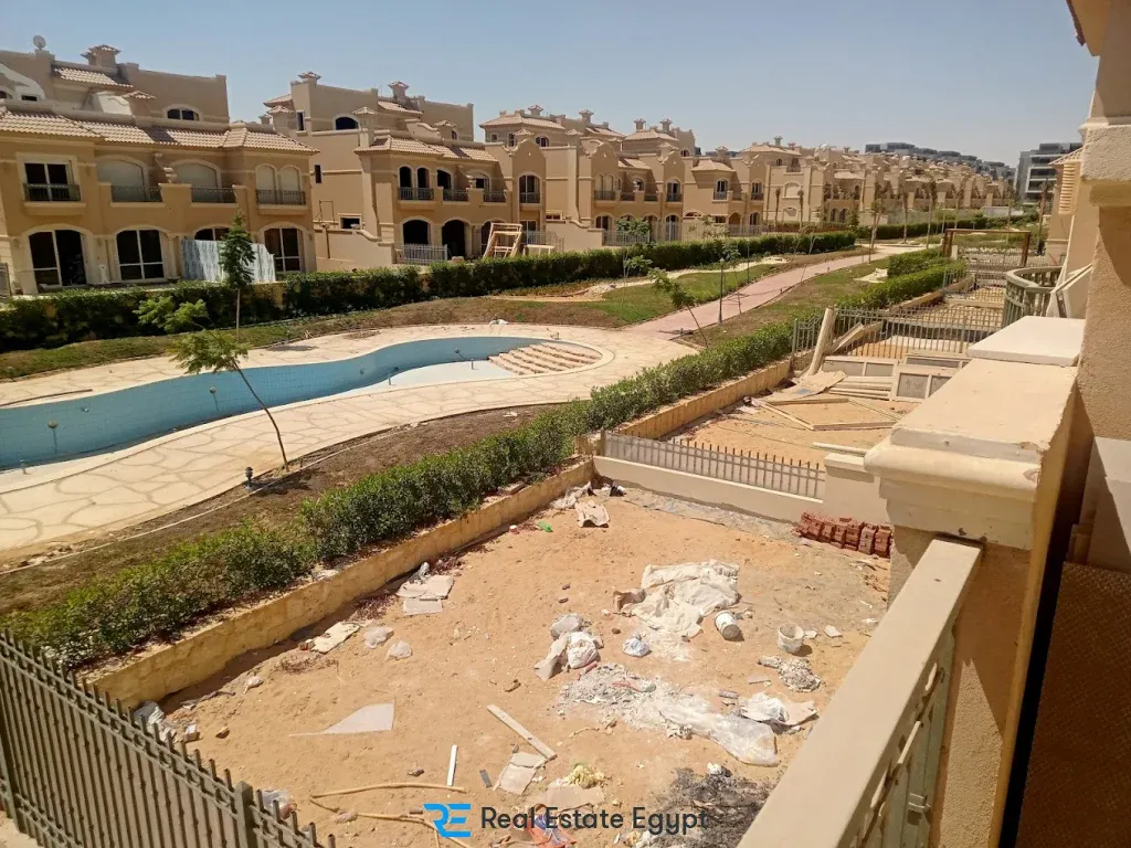 كمبوند الباتيو اورو التجمع الخامس لافيستا