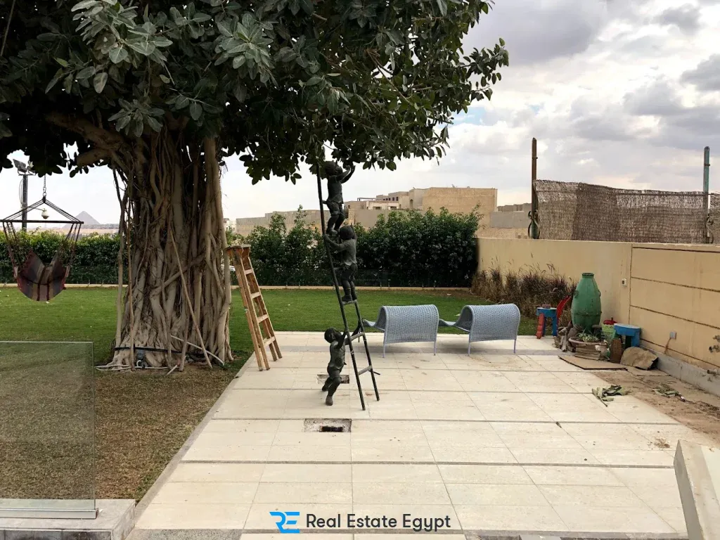 Pyramids Hills Compound 6 October