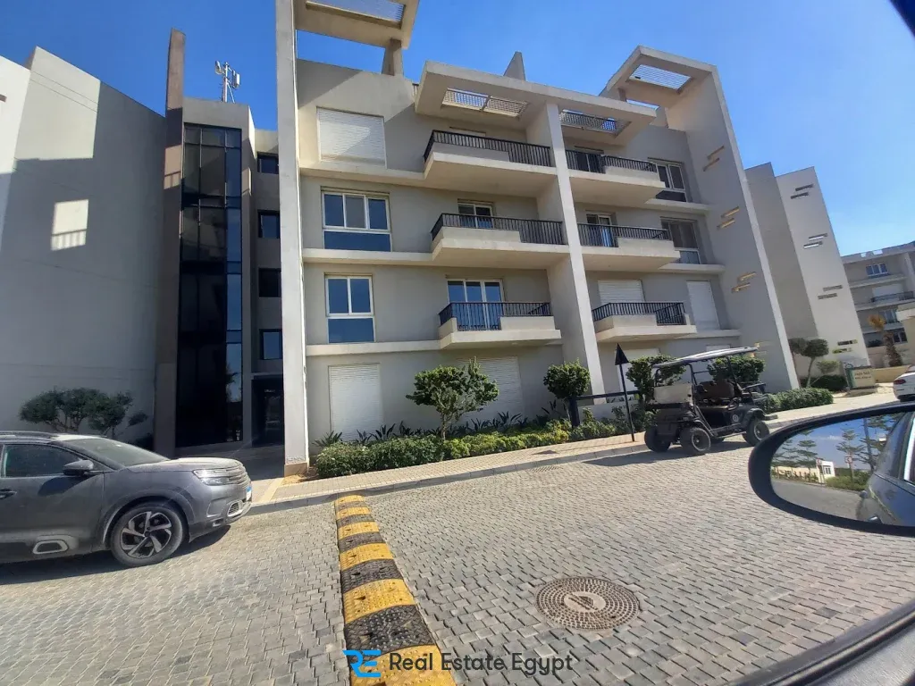 Pyramids Hills Compound 6 October