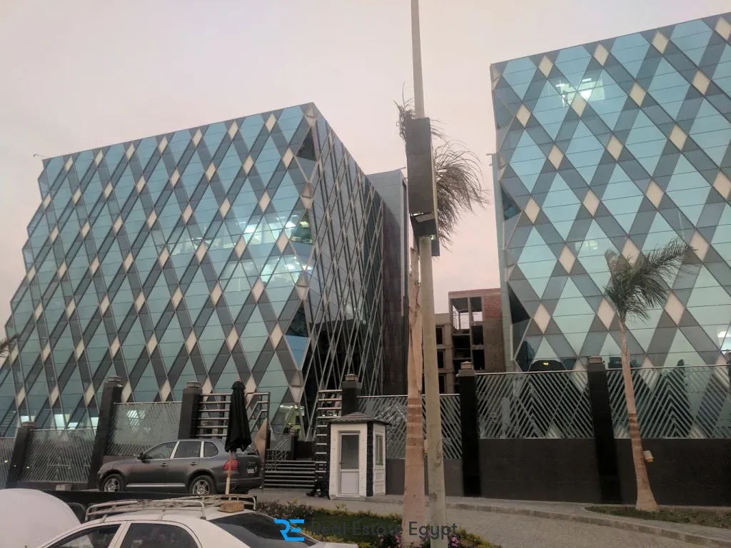 كايرو بيزنس بلازا العاصمة الادارية الجديدة بيتر هوم