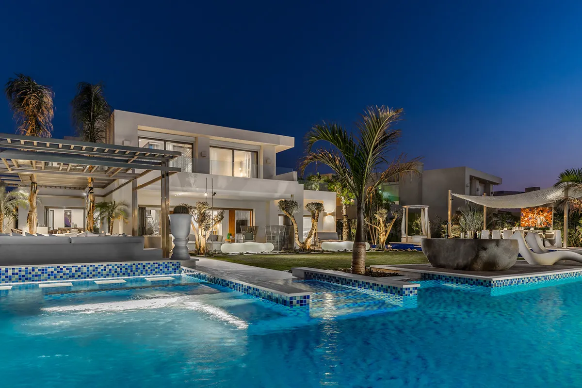 قرية هاسيندا وايت الساحل الشمالي بالم هيلز العقارية