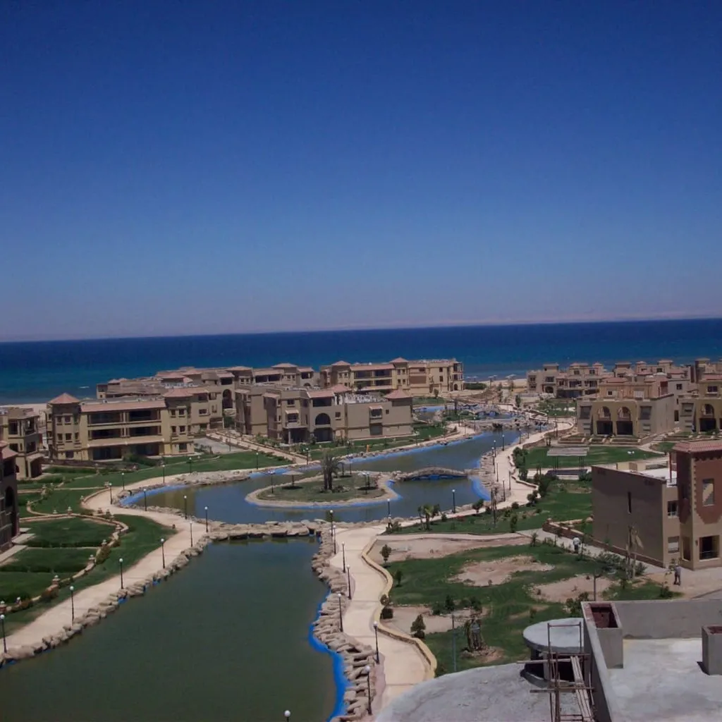 قرية لالونا بيتش العين السخنة نسكت ديل للتطوير العقاري