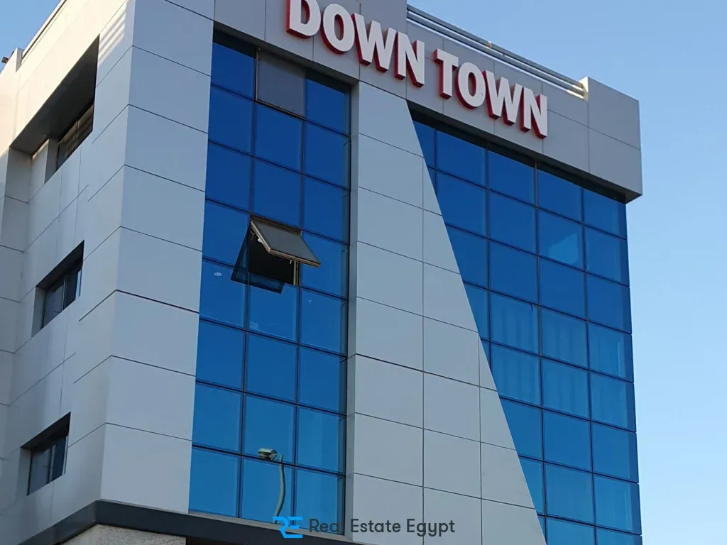 For sale with installments an Office of 45 meters in Down Town 6 October Mall