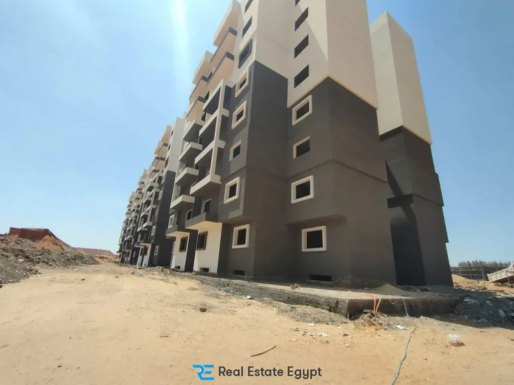 Stau New Capital Compound