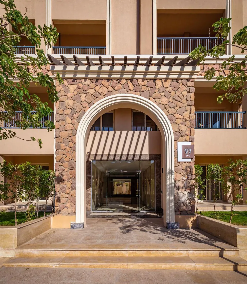 Serenity-90 Avenue