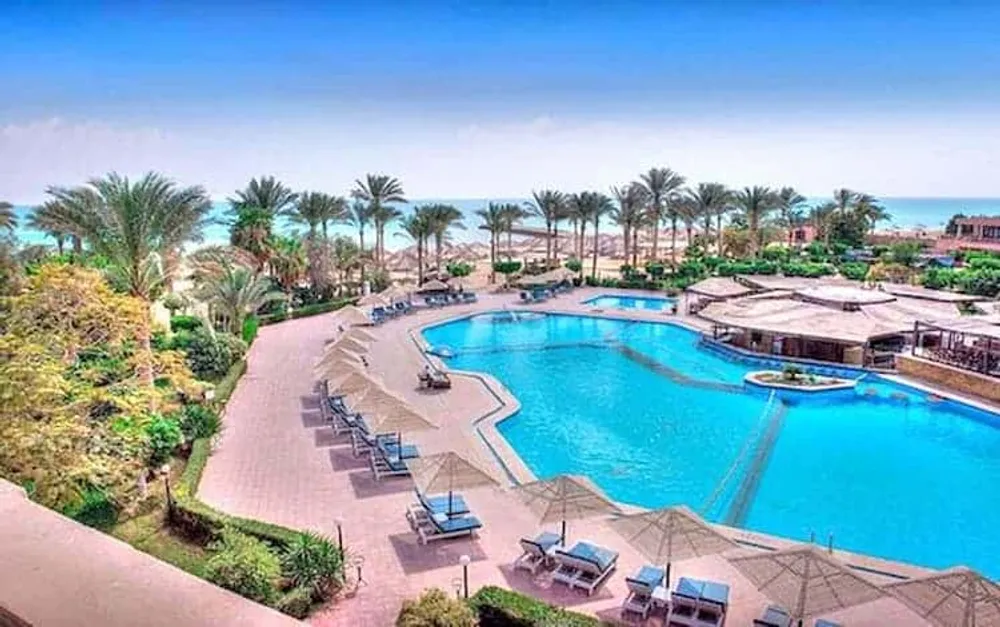 قرية لالونا بيتش العين السخنة نسكت ديل للتطوير العقاري - La Luna Beach Ain Sokhna Village