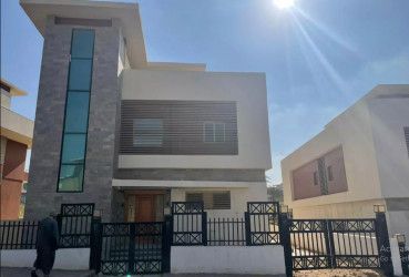 With an area of 400 meters a Villa in Tag Sultan