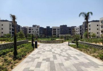 216m Apartment for sale in Aeon Compound