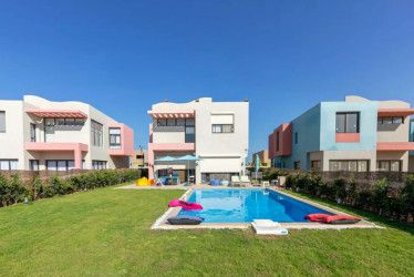 Chalet 100 meters in La Vista Bay East Resort