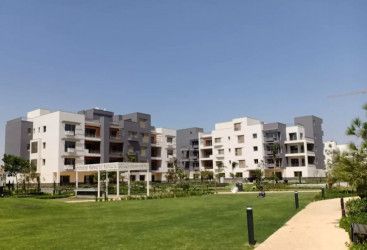 Large Apartment of 250 meters for sale in Aeon Compound