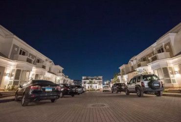 With an area of 180 m villa in Mountain View October Park.